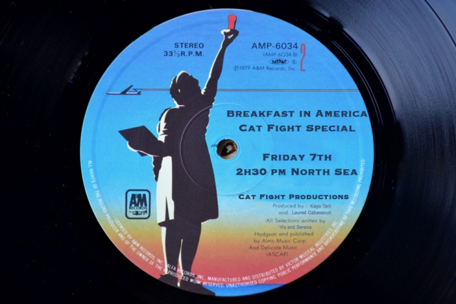 Supertramp-Breakfast-In-America-AMP6034-Jap-ROCKSTUFF-Label[1] copie (1)